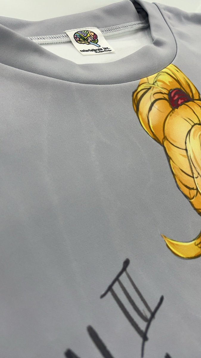 カラフルブレインさんからのおネタ写真。新しい裏起毛シャツらしい。なんかとんでもねぇネタが混ざってしまっている。アクリルコロコロ入荷と一緒に同梱してくれるらしいっす。 