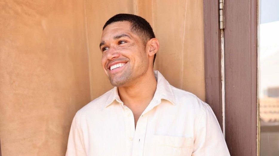 TheBachBabes's tweet photo. Women would really line up the block for this man and instead I have to watch a full hour of him getting mistreated? Such a shame

#BachelorInParadise https://t.co/NH6rU6Bl2U