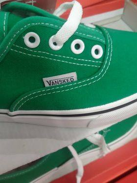PPTGang's tweet photo. official @PPTGang  shoes https://t.co/L1Lk0aJd6p