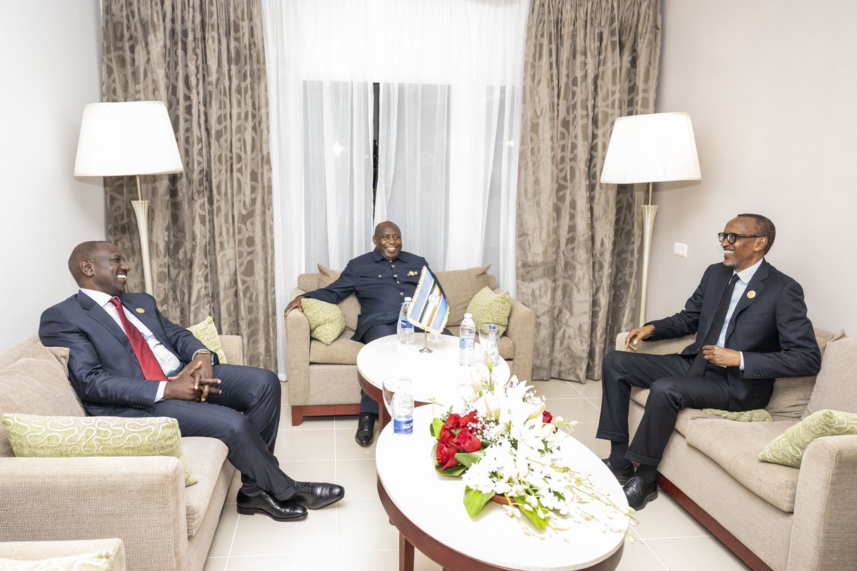 High Level & Strategic; 
Rwanda President @PaulKagame ,Kenyan President @WilliamsRuto and Burundian President H.E Évariste Ndayishimiye held a strategic meeting at the sideline of COPSummit in Egypt. publicopinions.net