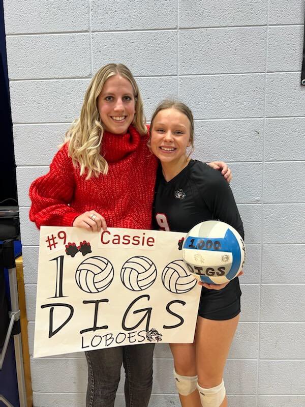 The Loboes defeat South Border in the quarterfinals of the Region 3 tournament! And congrats to our Libero, Cassie, on getting her 1,000th career dig!! Go Loboes!! 🐺🐾🖤🤍❤️🏐