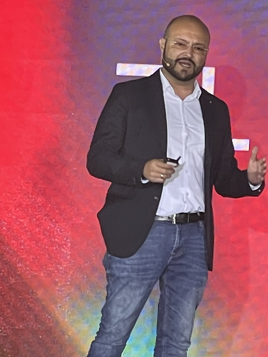emunozar's tweet photo. En México🇲🇽, mostramos cómo cada inversión en seguridad, es inversión en salvar vidas. compartimos algunas experiencias en el #Elevate22: "El camino para la reactivación económica y el desarrollo de las ciudades es la seguridad, y esta solo es posible si nos articulamos @genetec https://t.co/0zTF91Rum8
