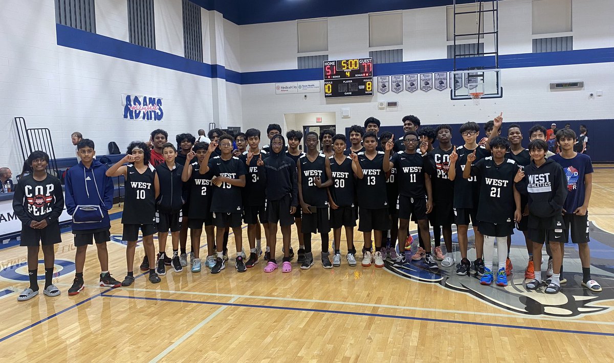 These young men about to do some damage this season.
8th grade bball 🏀🏀
#westfam 🔥🔥
Bring the heat!