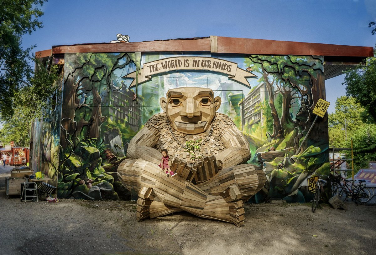 WestAustralia's tweet photo. Prepare for a public art event with a GIANT difference! Internationally renowned Danish artist @ThomasDambo's Australian-first exhibition the 'Giants of Mandurah' launches 12th of November in the @CityofMandurah 🌳#WAtheDreamState
https://t.co/HFIp9D4u7p https://t.co/Yi16wfTrJl