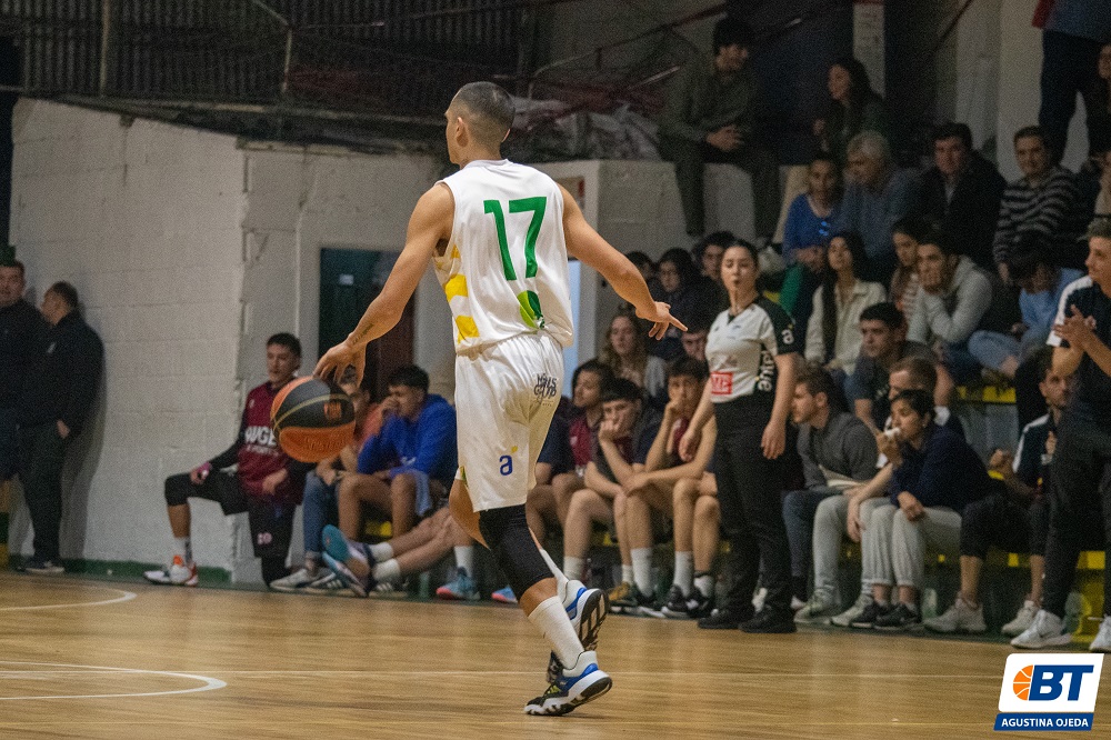 BasquetTotal's tweet photo. #DTAxBT | DELIRIO EN CASA

Layva consiguió su segundo triunfo consecutivo -el primero de local- al vencer a Albatros para locura de su barrio.

📝 @MauriPanizza 
📸 @agussoje21 

👉 https://t.co/xkQ4ukT7B9 https://t.co/ItbauWAfPt