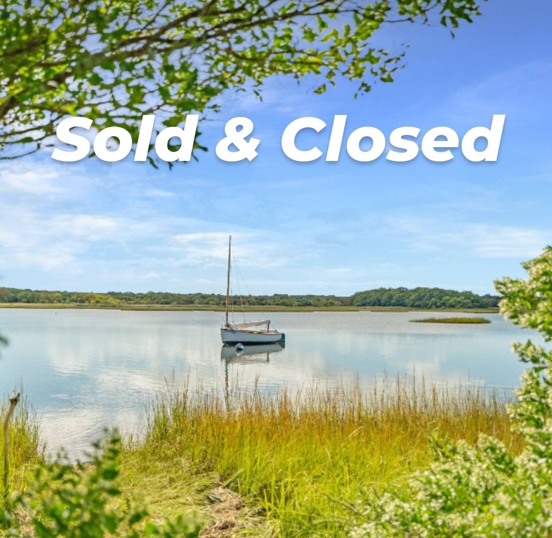 SOLD & CLOSED 
A Slice of Heaven 
97 Louse Point Road, East Hampton 
Last Ask $2.495M #soldandclosed #justlisted 
#boathouse #beachhouse #luxuryrealestate
#waterfront #lousepoint #waterviews #hamptonsrealestate #paddleboard #kayak #corcoran #realestate  #hamptons