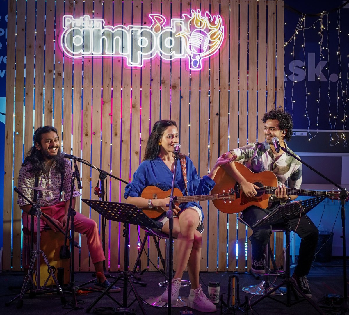ProtiumAmpd's tweet photo. Loved the audience and their enthusiasm! @vasudasharma made our two left feet dance! @protiumampd continues to fuel ambitions of indie artists across India. If you wish to perform on our platform, send us your videos. 
#ProtiumAmpd #FuelTheVibe #LivePerformance #IndieArtist https://t.co/kkUq8wpxsW