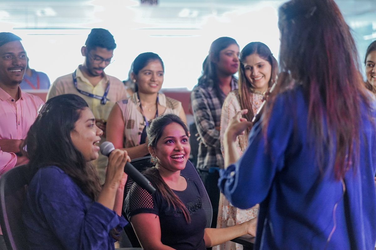 ProtiumAmpd's tweet photo. Loved the audience and their enthusiasm! @vasudasharma made our two left feet dance! @protiumampd continues to fuel ambitions of indie artists across India. If you wish to perform on our platform, send us your videos. 
#ProtiumAmpd #FuelTheVibe #LivePerformance #IndieArtist https://t.co/kkUq8wpxsW