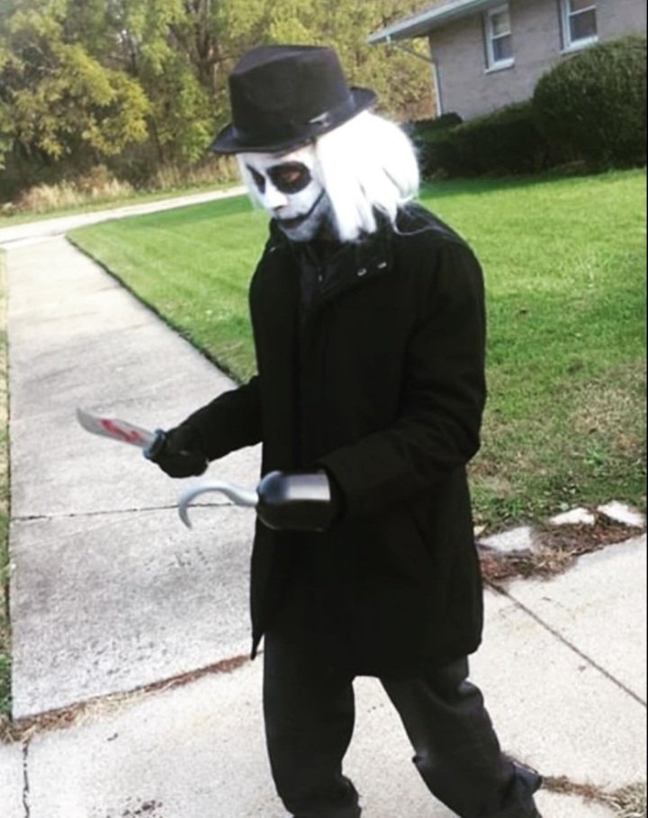 MarioJGales1's tweet photo. That One Year I Dressed Up Like Blade From Puppet Master For Halloween...I Might Do This One Again Next Year 😎😎💯💯 #Puppetmaster #fullmoonhorror #puppetmastermovies #bladefrompuppetmaster #Charlesband #fullmoon #fullmoonmovies #fullmoonfeatures https://t.co/ID9K5YvVG6