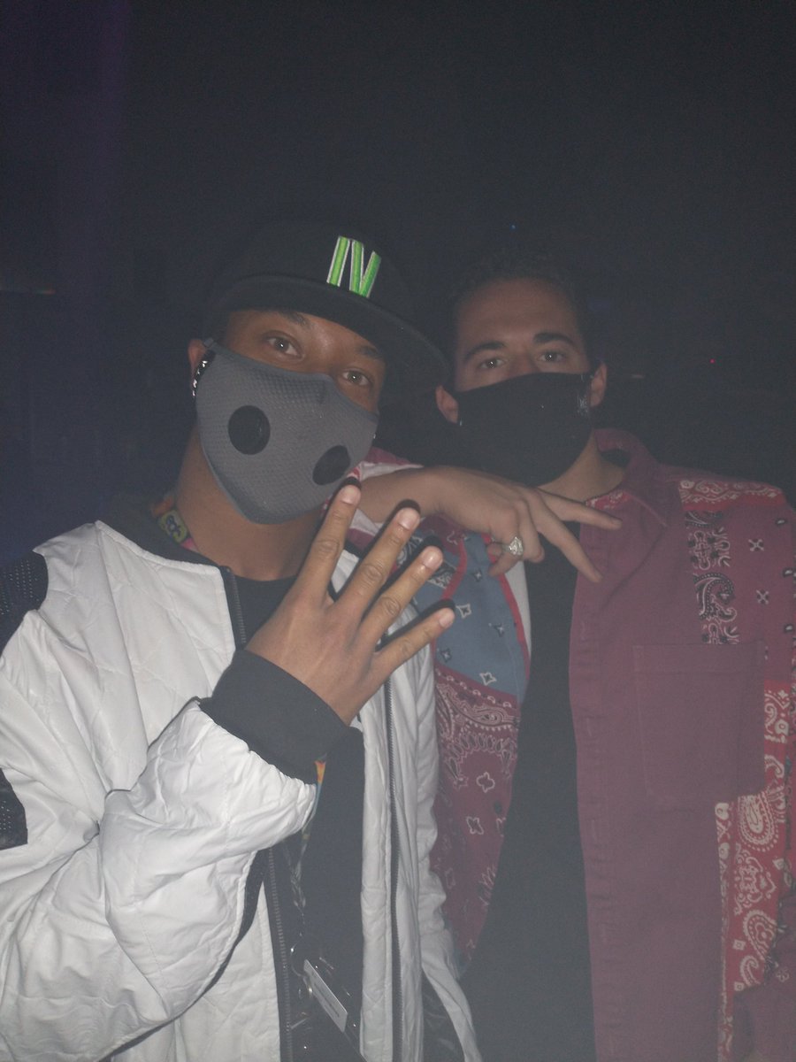 drumanite's tweet photo. 2 years ago,
I was finally able to meet one of my biggest Idols when he came out to Columbus, he wanted to get a picture before his set and this was the most humbling experience ever.
Can't wait to share the Stage with @DJ4B one day!
#dj4b #jonomatic #columbusohio https://t.co/Jem75B2pfH