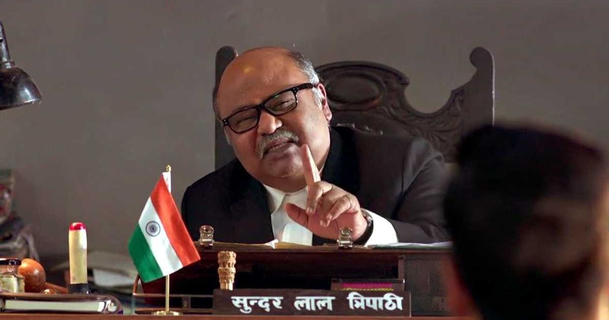 hindi_satire's tweet photo. jolly llb मूवीज देखने के बाद से ही अदालतों में आस्था जागी हुई थी। पर छावला रैप केस में एक अदालत द्वारा दूसरी के फैसलों को 180 डिग्री पर पलट देने से आस्थाएं आपस में टकराकर चूर हुए जा रही हैं। अब jolly llb-3 का इंतजार है.. आखिर अदालतों में आस्थाएं जगी रहनी चाहिए।
#ChhawlaCase https://t.co/o1StIYrMTM