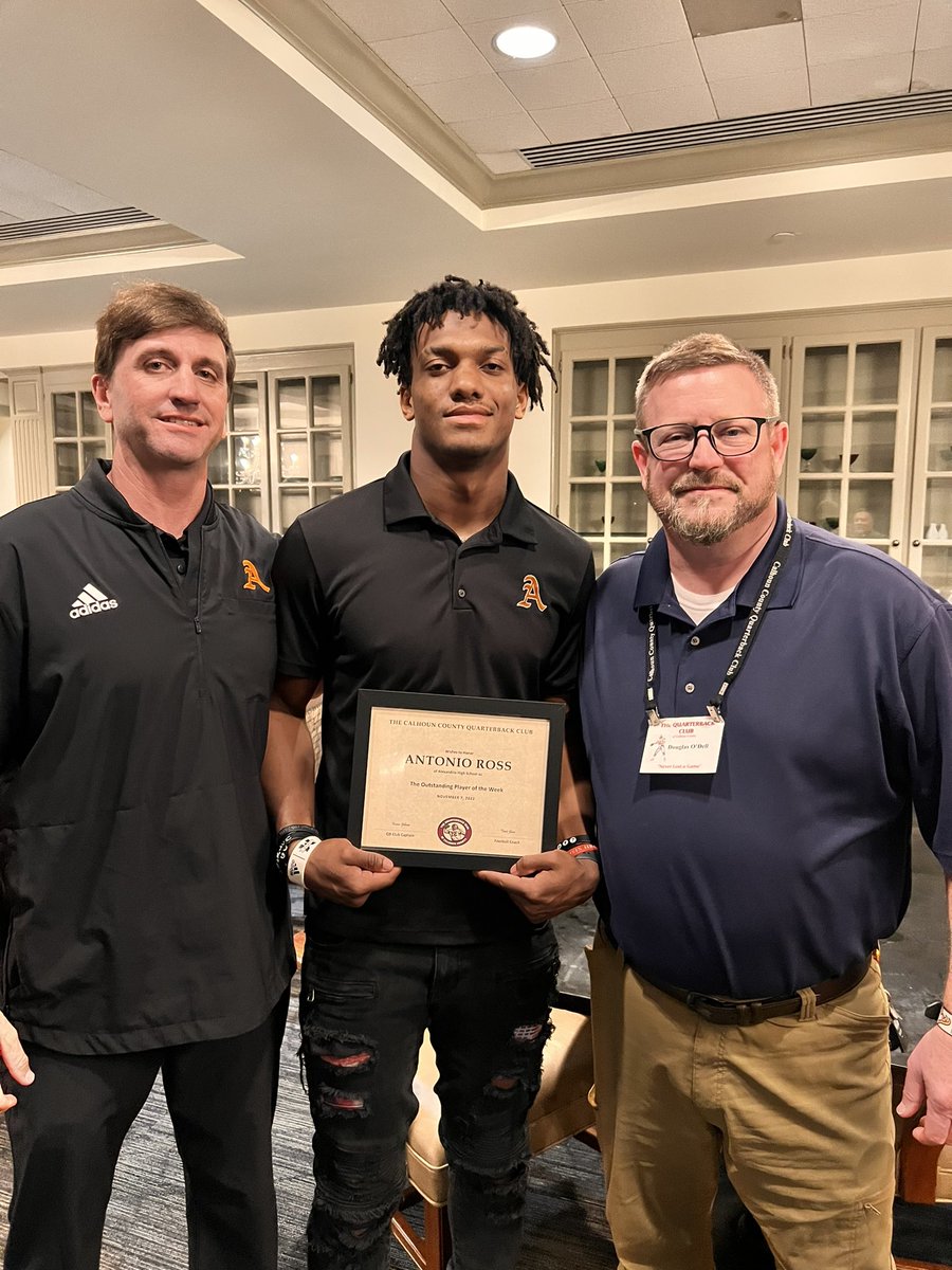 ChampionsSA16's tweet photo. Thank You to Calhoun County Quarterback Club for all you do for kids in our County💯Congratulations to @tonio_ross of @alexandria_cubs and @IceManSloan of @PiedmontHS for being Players of the Week  @matt8schaub was Awesome‼️ @UVAFootball @NFL  Thank You! #championsplayhere https://t.co/xxkRXexrQx
