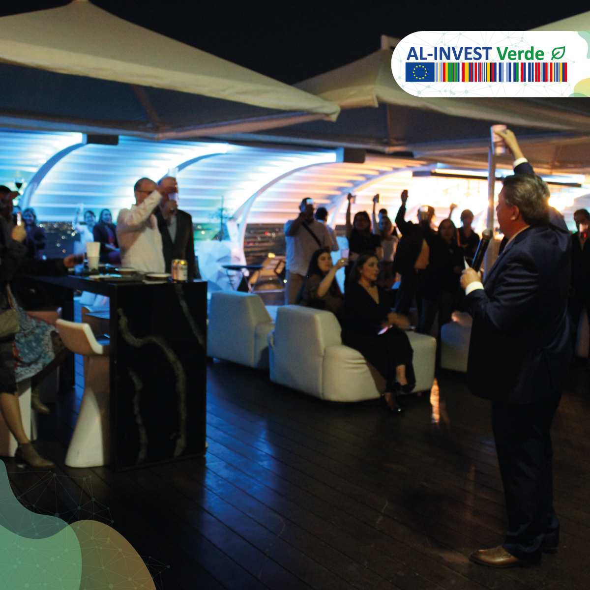 ComCoparmex's tweet photo. Comenzamos las actividades con el Welcome Drink, espacio para conocer a los 25 proyectos ganadores de la primera convocatoria y prepararnos para las capacitaciones de los siguientes días. 🙌🏼
#CONEXIÓNVerde @ALINVESTVerde #Sequa @UEenMexico https://t.co/Fy6x4jcKpb