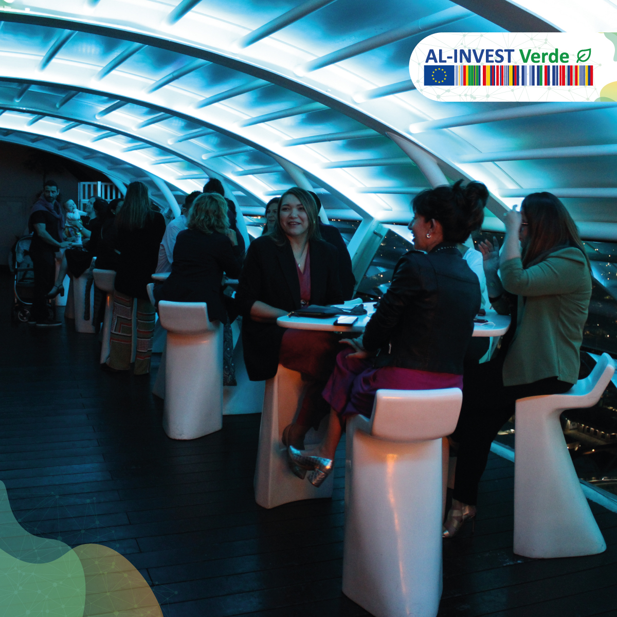 ComCoparmex's tweet photo. Comenzamos las actividades con el Welcome Drink, espacio para conocer a los 25 proyectos ganadores de la primera convocatoria y prepararnos para las capacitaciones de los siguientes días. 🙌🏼
#CONEXIÓNVerde @ALINVESTVerde #Sequa @UEenMexico https://t.co/Fy6x4jcKpb
