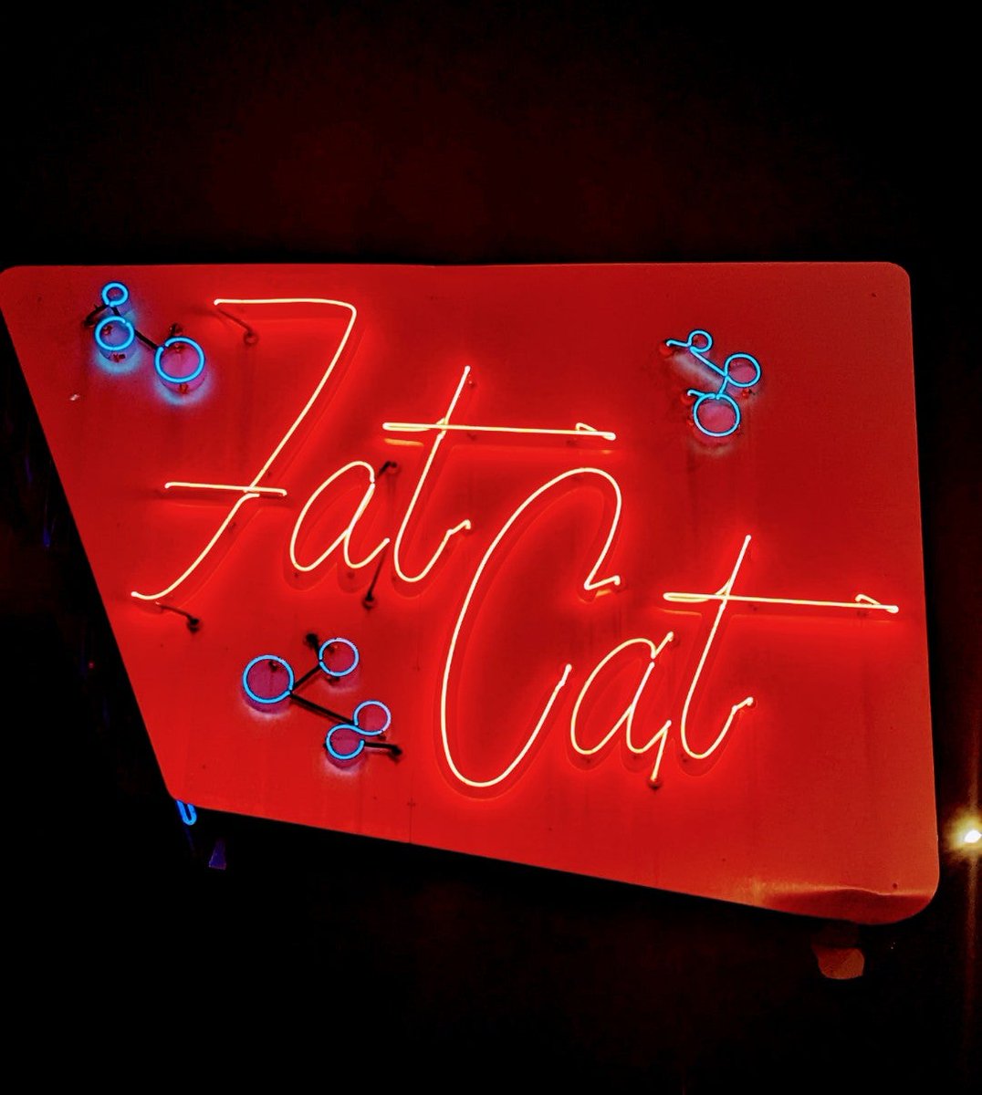 Fun, casual #Uptown neighborhood eatery. Loved the BYOBurger special tonight! (@ Fat Cat Bar & Grill - @fatcatchicago in Chicago, IL) swarmapp.com/c/1Ch6IzkQbMb