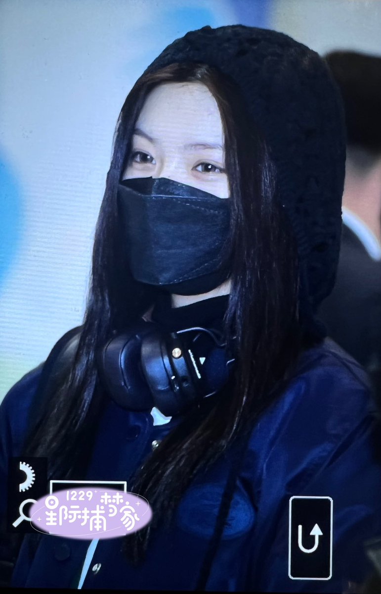 20001229yr's tweet photo. 221108 ICN 도착
 #에버글로우 #왕이런 #이런 #王怡人 https://t.co/ZqYcmX2Hxd