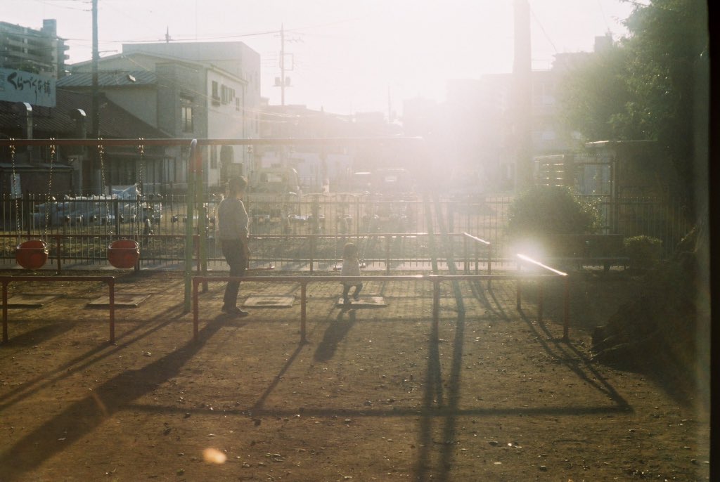 温もり

#Voigtlander #Vitessa L(#ULTRON50/2) × #lomography100

#filmcamera #35mmfilm
#voigtlander #フィルム #フォクトレンダー #ビテッサ #Voigtländer #filmphot #voigtlandervitessa
#Vitessa #フォールディングカメラ倶楽部 #ultron #ウルトロン