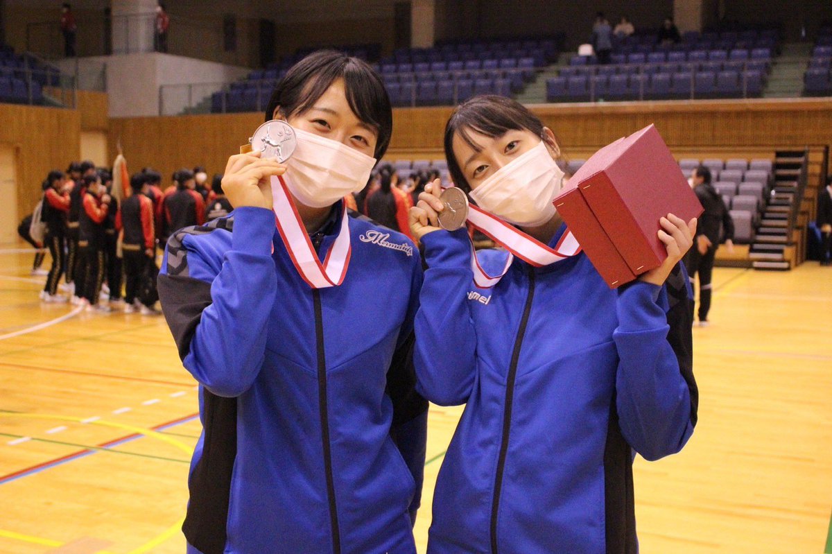 ___m__hand's tweet photo. インカレ準優勝！🥈
ずっと目標にしていた日本一にはあと一歩届かなかったけどここまでやり切ることができて、決勝という舞台で戦うことができて本当に良かった！
ここまで来させてくれたチームのみんな、本当にありがとう！💗
みんな大好き😍 https://t.co/tDRggMIBjL