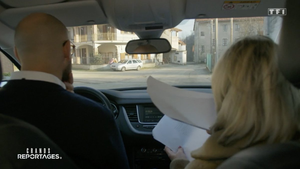 Chercher dans les archives, voyager d'une ville à l'autre, nouer parfois un lien avec les familles,... Et parvenir à répondre à des questions restées en suspens pendant des années.

Toute la beauté du métier de généalogiste dépeinte sur <a href="/TF1/">TF1</a> , dans les Grands Reportages ⬇️