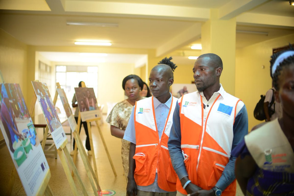 EUinUG's tweet photo. We applaud the various players within the #NationalRefugeeResponse for the key role that they play towards providing life-saving assistance and services to displaced people fleeing from violence to seek safety in Uganda. Our photo exhibition @Makerere tells this story! https://t.co/9dhbLFTEvc