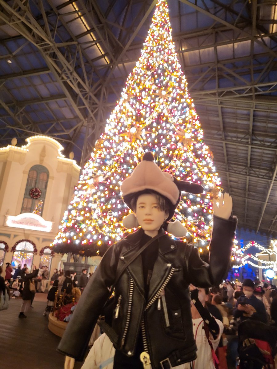 maruko89701171's tweet photo. あふご~🏰🐭
G.C.F in Tokyo
#グクミン #KookMin #JIKOOK
#5YearsWithGCFinTokyo
#5YearsWithGCF
#GCFinTOKYO https://t.co/JHvT3YpCQ8
