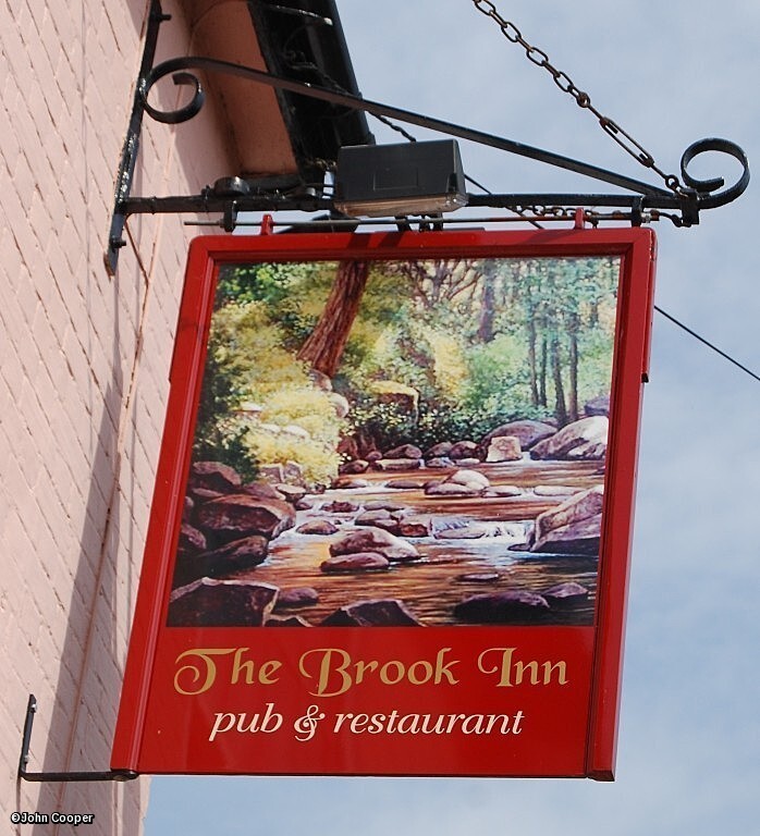 TheSuffolkMan's tweet photo. #Washbrook #pub sign #Suffolk https://t.co/yzvimVhvBx