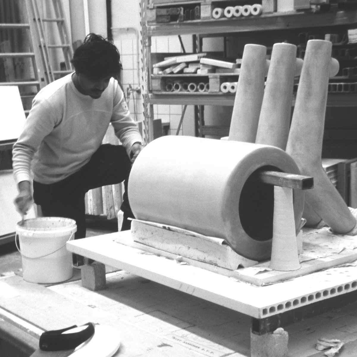 Go and visit! On view <a href="/mplusmuseum/">M+</a> Hong Kong, East Galleries, 212 - the ONE-OFF RCCC - Roll Carbon Ceramic Chair design #satyendrapakhalé @ammann_gallery
📸© Tiziano Rossi, courtesy Satyendra Pakhalé Associates
#SensorialDesign #MPlusMuseum #unexpectedcombination #symbolicdesign