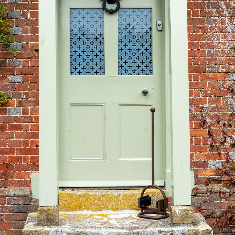 ForgeFoundryLtd's tweet image. Banish mud from your boots &amp;amp; hallway with our charming &amp;amp; thoughtfully designed boot scraper🥾
Available in matt brown or polished silver.
forge-foundry.com/.../outdoor-po…...
#bootscraper #bootbrush #clean #mud #dirt #autumn #muddyboots #wellies #walkingboots #exterioraccessories
