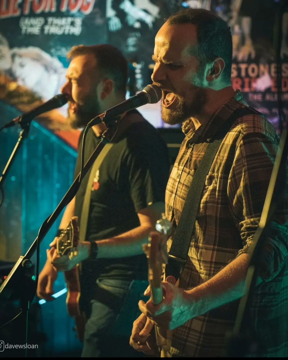 One from the loft on Friday with Wyres and Halliwell. Great show.

#livemusic #music #rockmusic #fenderbass #eastmanguitars #altrock #rock #southsea