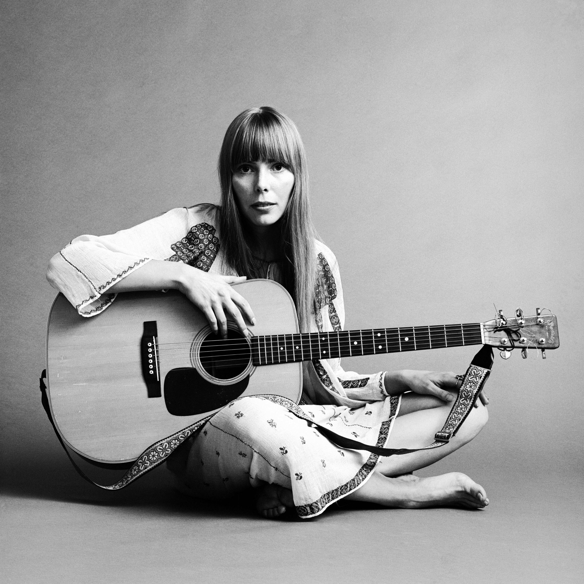 November 7, 1943

G I A N T

Happy Birthday, Joni Mitchell!   