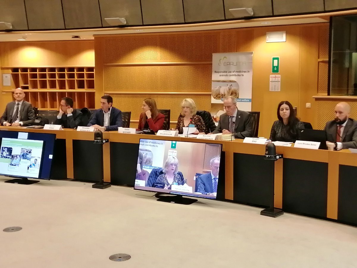 PauladeVeraCC1's tweet photo. Responsible use does not mean 'zero' use of antibiotics. We need to be able to use them 'as little as possible, as much as necessary' ๐๐ฉบ #EPRUMA #responsibleuse #antimicrobials #fightingAMR https://t.co/s8l6DklsCz