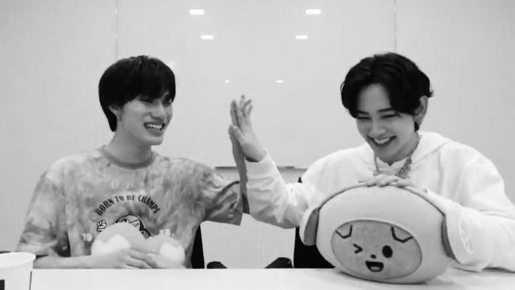chyunkies's tweet photo. ❤️ https://t.co/rI8qisqGwk