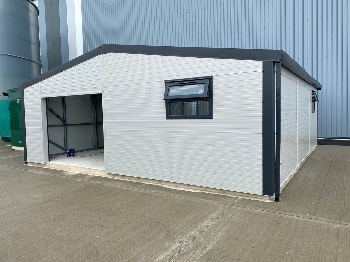 Hansonbuildings's tweet photo. Installing a new break room with our 80mm Insulation to the roof and walls in Goosewing Grey Cladding ☕️ #steelbuilding #breakroom https://t.co/OqUGfaHBvO