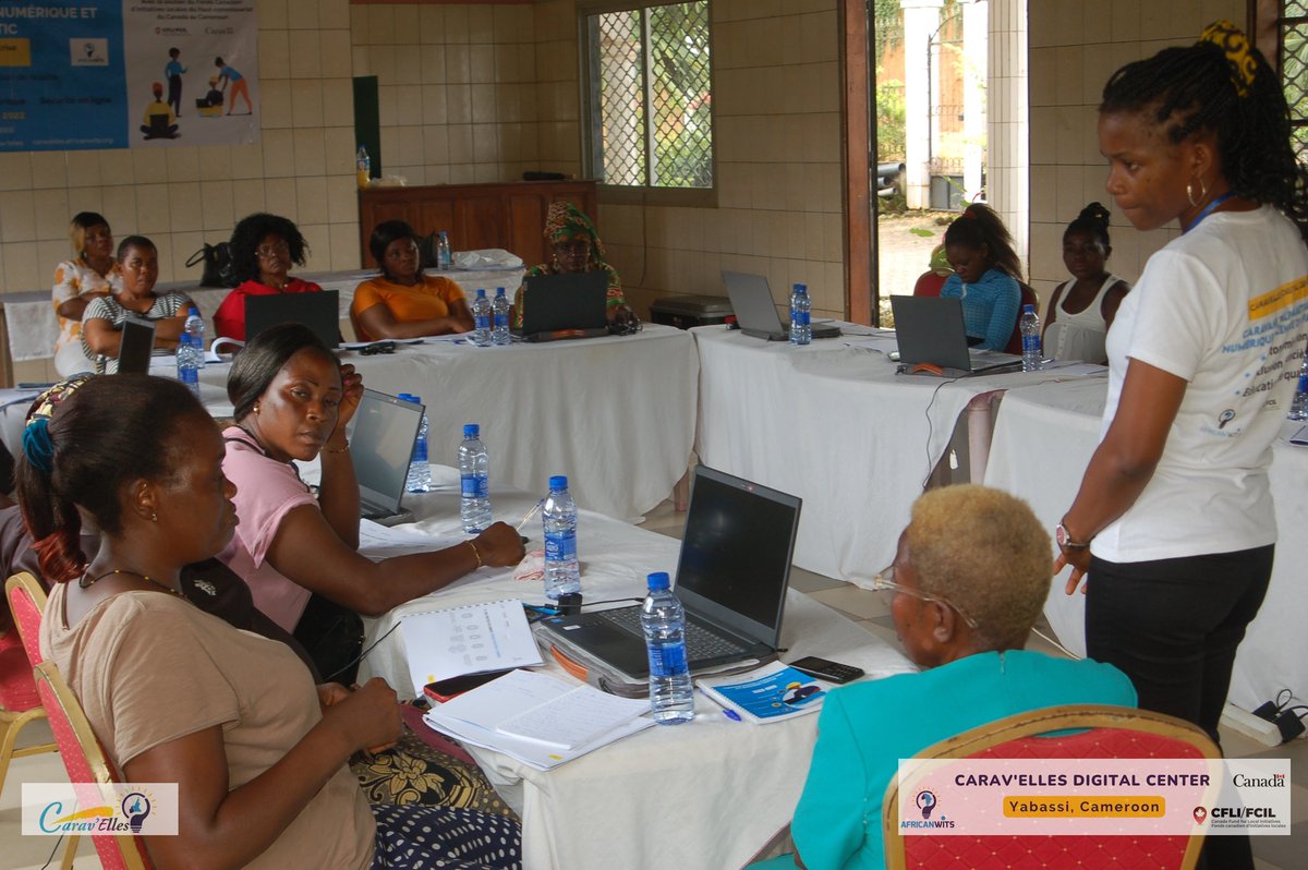 AfricanWITS's tweet photo. 1) Step 2 of #Caravellesdigitalcenter of AfricanWITS launched in #Yabassi from November 01 to 02, 2022. A total of 25 participants including 20 internally displaced and 5 indigenous women entrepreneurs and farmers benefited from this training with the support of @CanadaCameroon https://t.co/caNdJCBDdK
