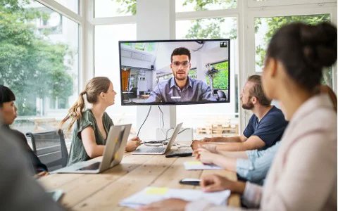 Accelerate your time to insight in just four hours! 📈 In our free online workshop, you’ll learn how to empower your business with analytics in the #Azure cloud. 

Register now and unlock a treasure of insights. 👇 
mktoevents.com/Microsoft+Even…