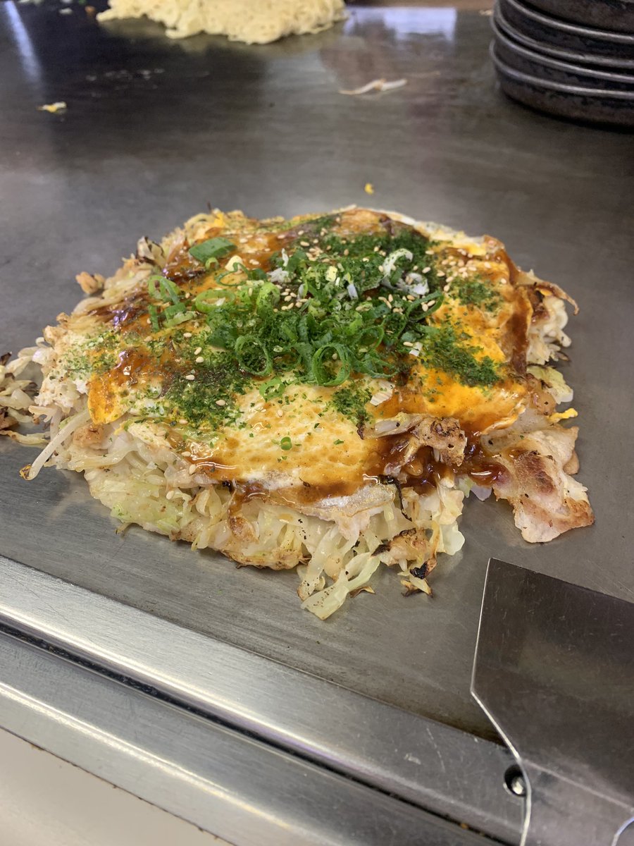 matsumura_kengo's tweet photo. 今日は福岡のお客様が引き取りに
来てくださったので広島焼きで
お・も・て・な・し😊
#BMW #お好み焼き #納車 #MINI8 https://t.co/FOGJpOzsE9