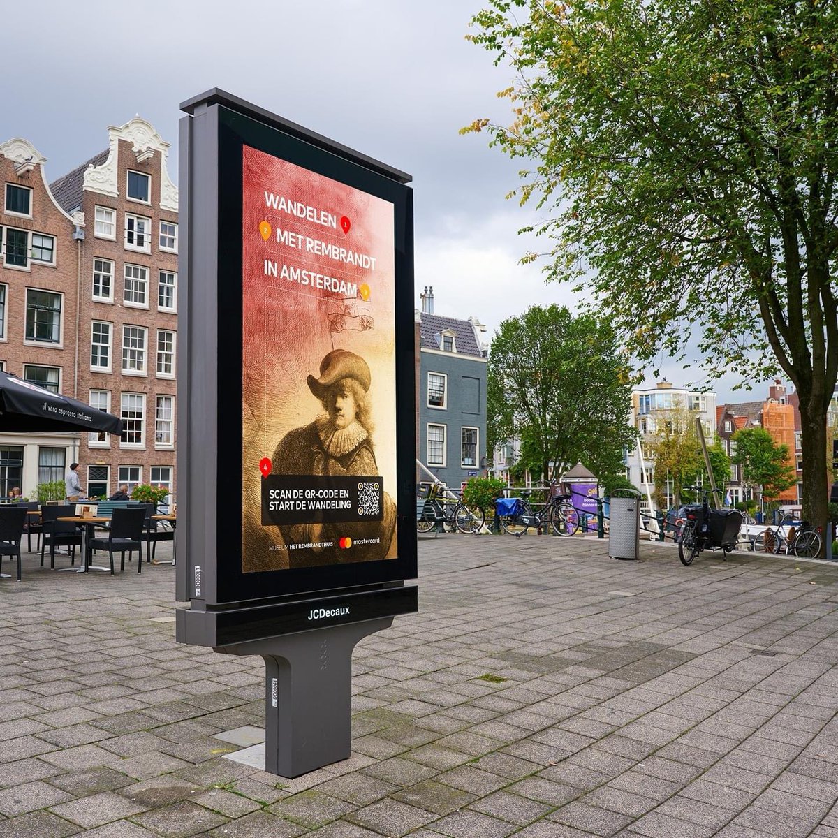 Have you always wanted to know what Rembrandt's favorite places in Amsterdam were? Now you can follow in his footsteps. Together with Mastercard, we have developed a virtual walk in which you can explore the city with Rembrandt.

Visit: wandelenmetrembrandt.nl