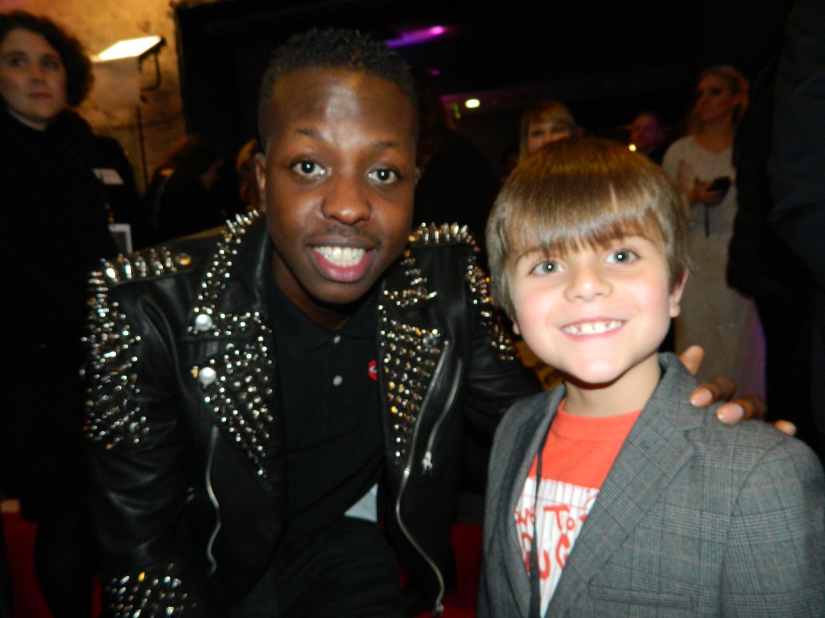 Kidzcoolit's tweet photo. THE UK MUSIC INDUSTRY COMES TOGETHER TO CELEBRATE JAMAL EDWARDS MBE!!! #MITSAward https://t.co/kVq5qWPamB