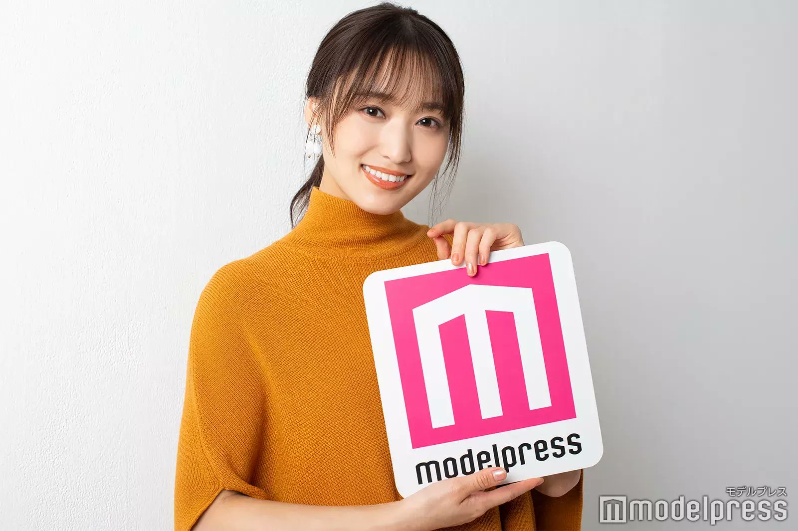 元櫻坂46 菅井友香 サイン入りチェキ 新年の挨拶カード Amazon.co.jp: 櫻坂46 菅井友香 直筆サイン入りチェキ＆年賀状