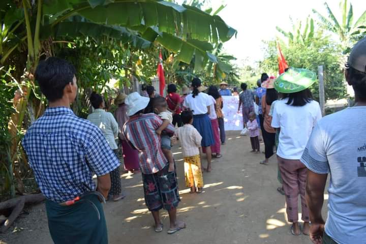 miN13700's tweet photo. The protesters of Yinmarbin - Salingyi multi-village strike in Sagaing Region continued their 606-day anti-junta demonstration on November 8.

#CrimesAgainstHumanity
#2022Nov8Coup
#WhatsHappeninglnMyanmar https://t.co/VM8H8UnRD0