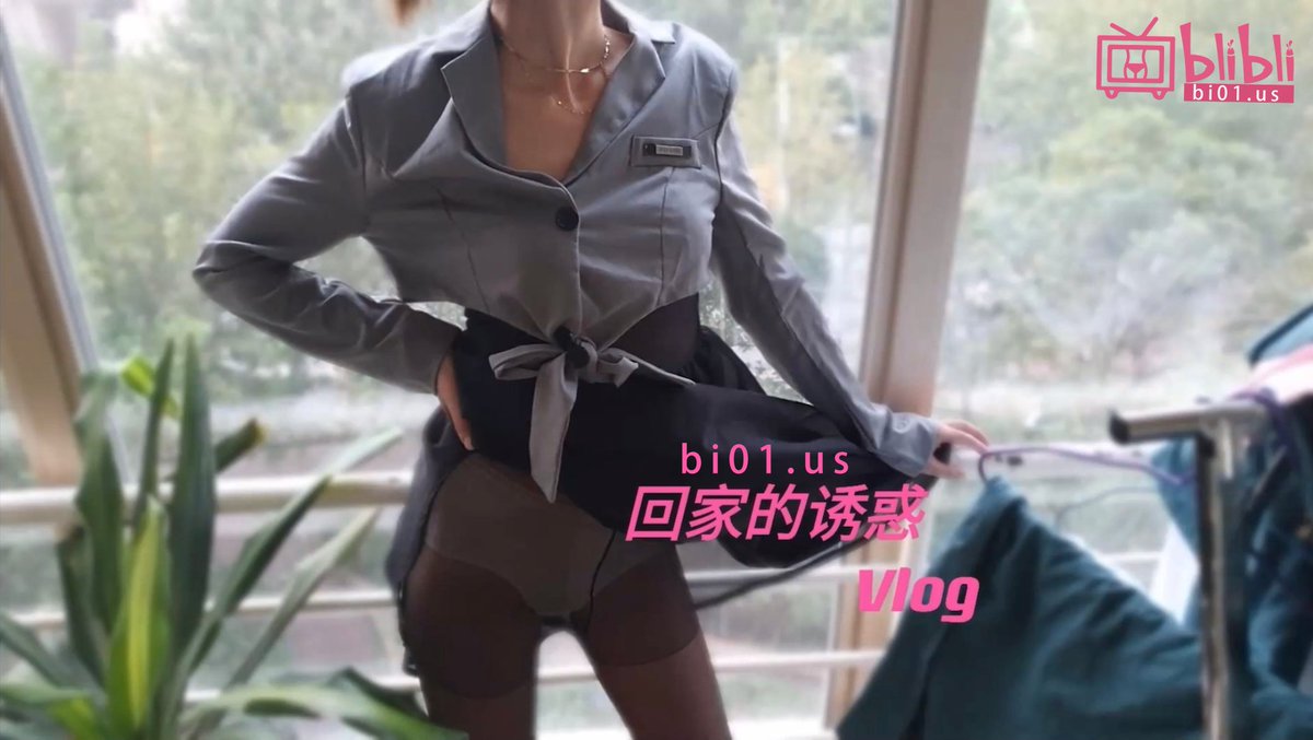Bi01us_2's tweet photo. 国产AV❤️

极品超级骚的少妇在家为你服务！
带你领略三十如狼 四十如虎的韵味！

逼哩逼哩🔍 “回家的诱惑-爱与欲望的美好表达 ”
立即前往观看👉  https://t.co/K0crJjNijm https://t.co/YMiRPZYCwy