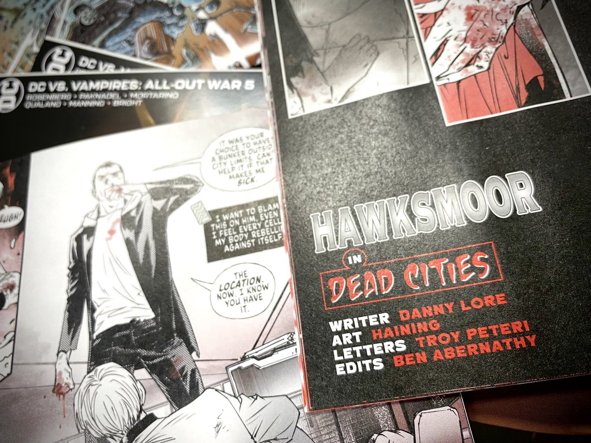 hainingart's tweet photo. My comps arrived today ✈️
DC vs. Vampires: #AllOutWar #5 is coming out this month! Don’t miss it!
@AlexPaknadel @AshcanPress @weredawgz @PasqualeQualano @troypeteri @DCComics
Thanks to @Ben_Abernathy for having me on this series ❤️❤️❤️
#JohnCooperHawksmoor #DeadCities 👣🌆 https://t.co/OaWF0y2zHz
