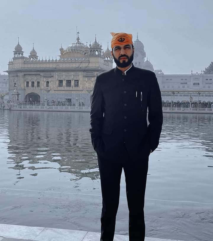 advosushildixit's tweet photo. "नानक नाम चरदी कला तेरे भाने सरबत दा भला"
#GuruNanakDevji 
#गुरु_नानक_जयंती https://t.co/8Kk5DRapq6