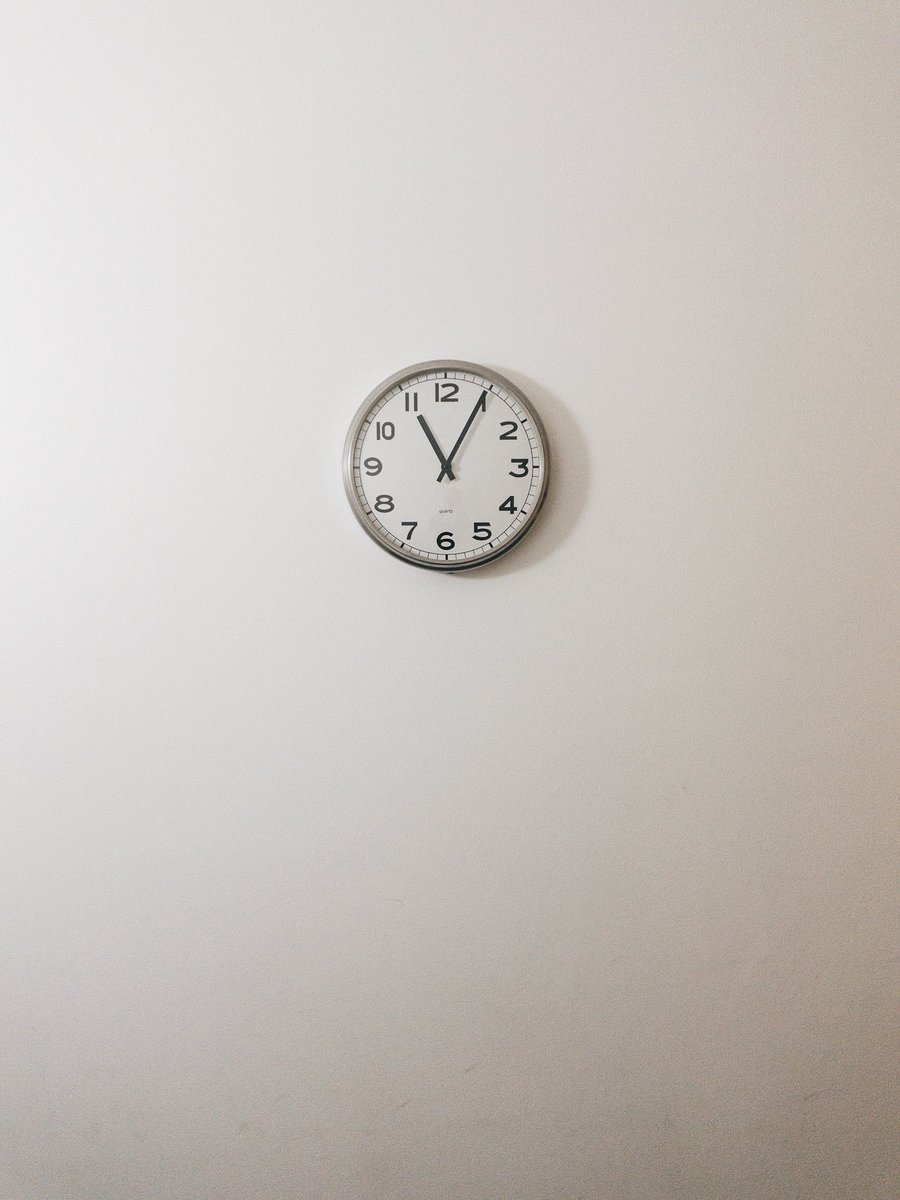 triffo's tweet photo. It’s been a while since I’ve shared any photos, so here you are:  11:05am -  Melbourne, September 2022.  #photography #minimalphotography #streetphotography https://t.co/X9Kf8Jwnxt