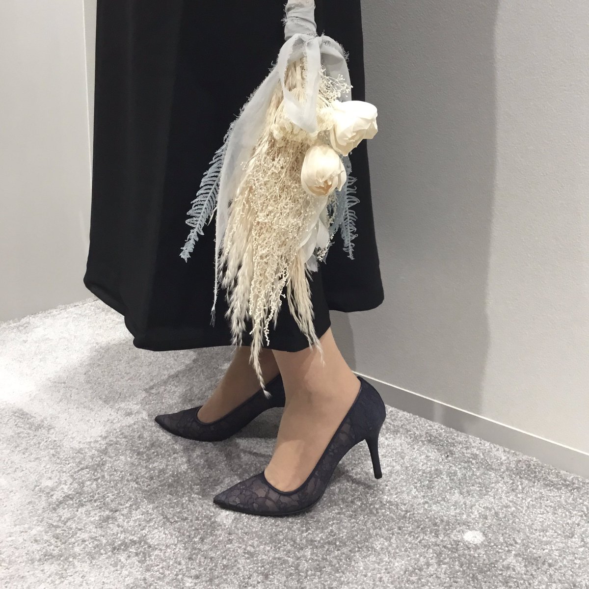 FukuokaMarnon's tweet image. レースパンプスはウェディングシューズにも🕊💙

#MARNON #マルノン　#ラシック福岡天神　#福岡三越　#セミオーダーシューズ　#福岡市 #小さいサイズ　#大きいサイズ　#推し活　#推しカラー #ウェディングシューズ　#ウェディングパンプス　#オリジナルウェディング　#福岡花嫁　#福岡プレ花嫁