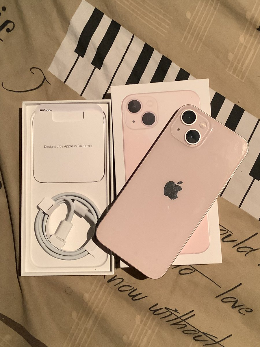 Timeoop1's tweet photo. iPhone 13 128gb ประกันหมดกุมภาพันธ์ปีหน้า 22500฿ ครับ มีตำหนิ มุมบนซ้าย แบต90 นัดรับโคราช พร้อมส่ง เครื่องใช้เองคับ  #ไอโฟนมือสอง https://t.co/1oH6rr6ty3