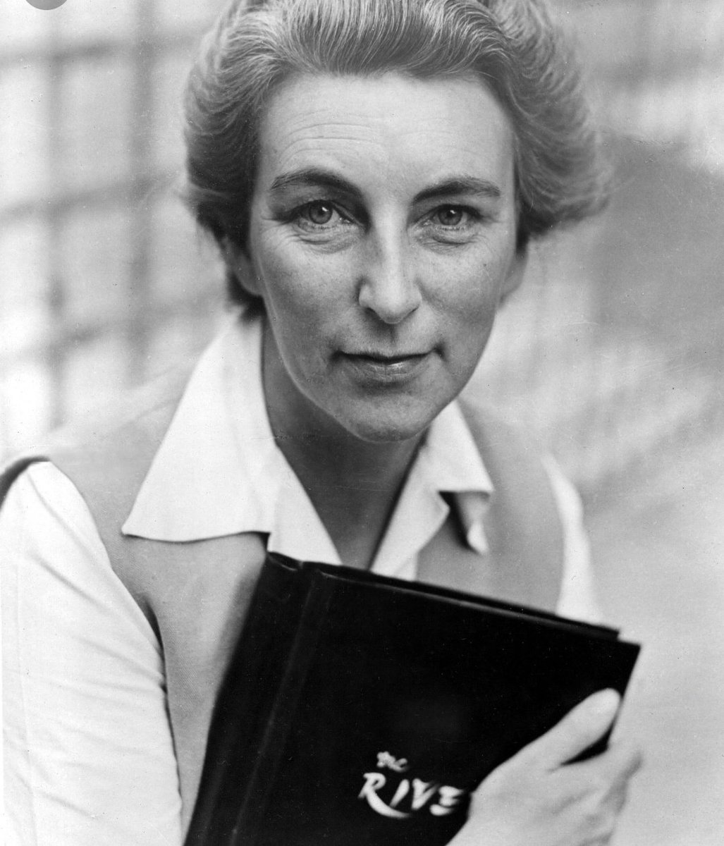 Letnapark's tweet photo. When you learn to read you will be born again… and you will never be quite so alone.
 
Rumer #Godden *10.12.1907 - 8.11.1998; als Kind in Indien, betreibt später eine Tanzschule, auch für Inderinnen, schreibt ü engl. #Kolonialismus &amp; Rolle der Frau. Dt.: 2 Bücher; Rest antiqu. https://t.co/QX0FBnpDYS