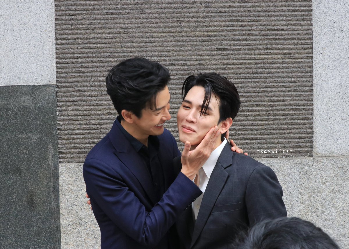 Kaewii_Mania's tweet photo. จะเป็นหมั่นเข้วม๊ากกก ก็อิตรงยัยคนน้องยื่นแจ้มนี่แหละ 😆🤏🏻
#Newwiee #dj_push
#ดงดอกไม้ https://t.co/qPu1a9Rwjo