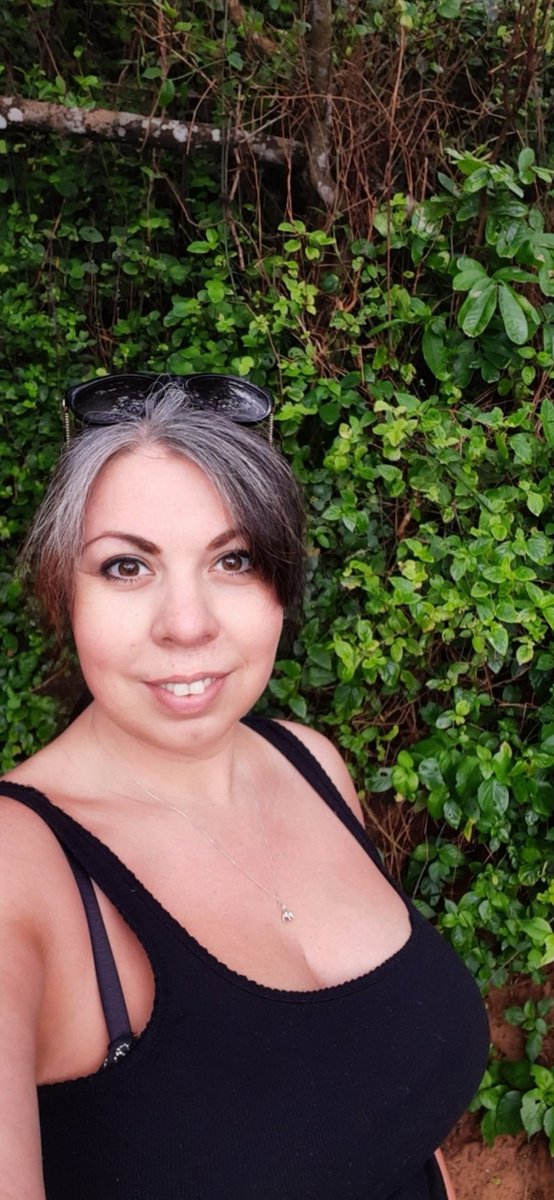 My first trip to Durban since I was 3 or 4. I love traveling for work and it's been a while. #makingmovies #onset #travelingforwork #actress