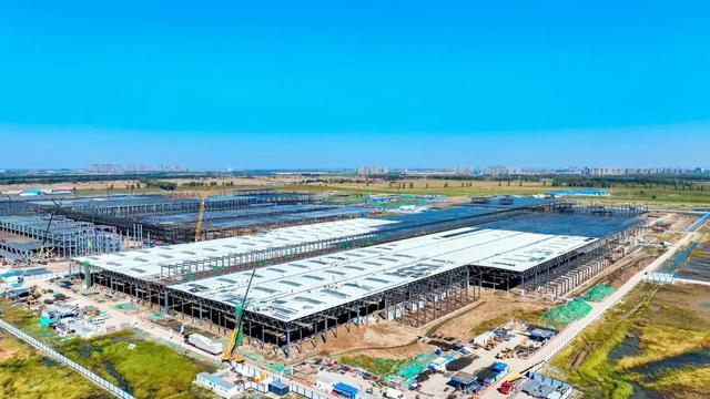in_jilin's tweet photo. 长春汽开区以优质服务助推中外车企实现高质量发展~吉林省一流的市场化法治化国际化的营商环境，长春市先进健全的汽车产业生态体系、一汽与奥迪过往30多年的成功合作，特别是长春汽车经济技术开发区的积极作为和强势推进、多种要素叠加，促成奥迪最终选择在长春建设首个在华纯电动汽车生产基地。 https://t.co/FC9pWTPSgW